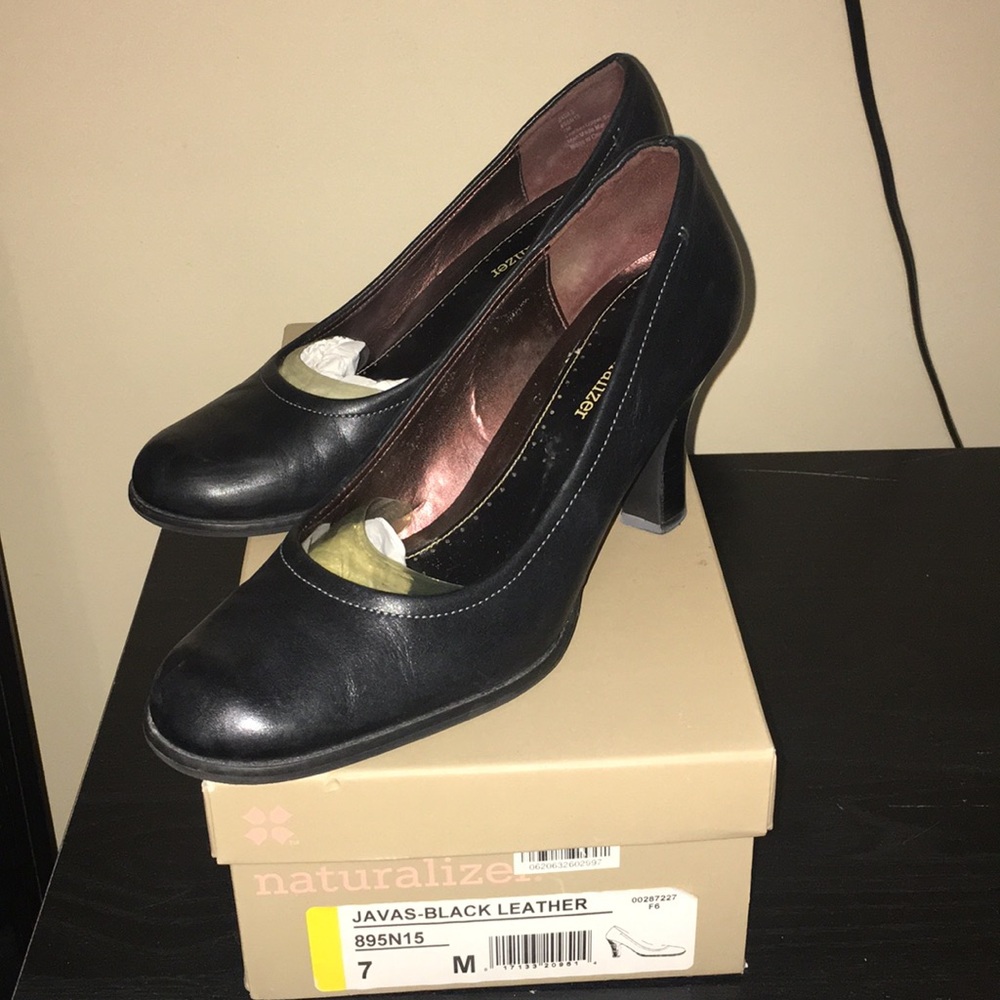 Naturalizer Black Leather Heels